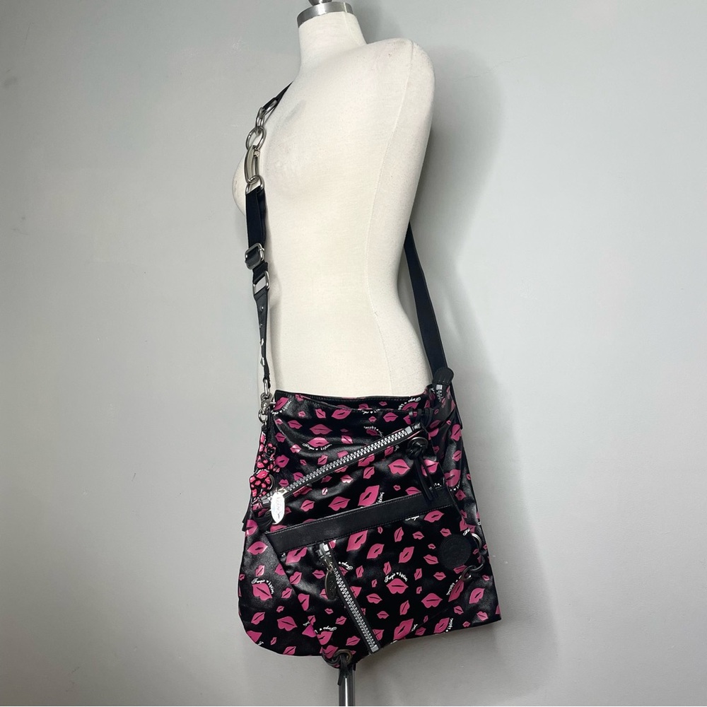 FERGIE x KIPLING Kisses Print Crossbody Bag